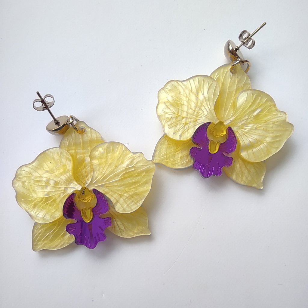 Orquidea grande amarilla